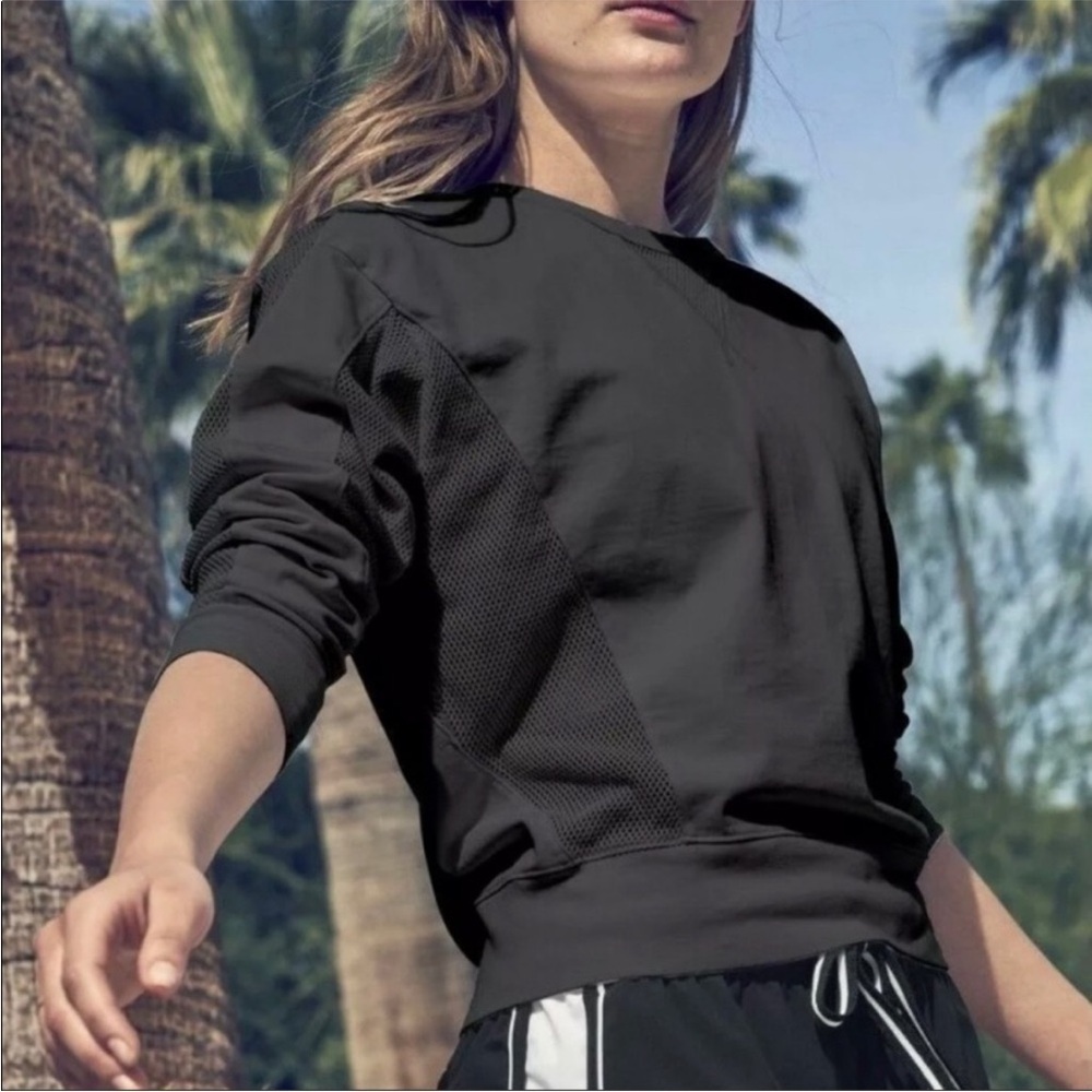 Athleta Cruise Long Sleeve Black Sweatshirt with Mesh large women’s